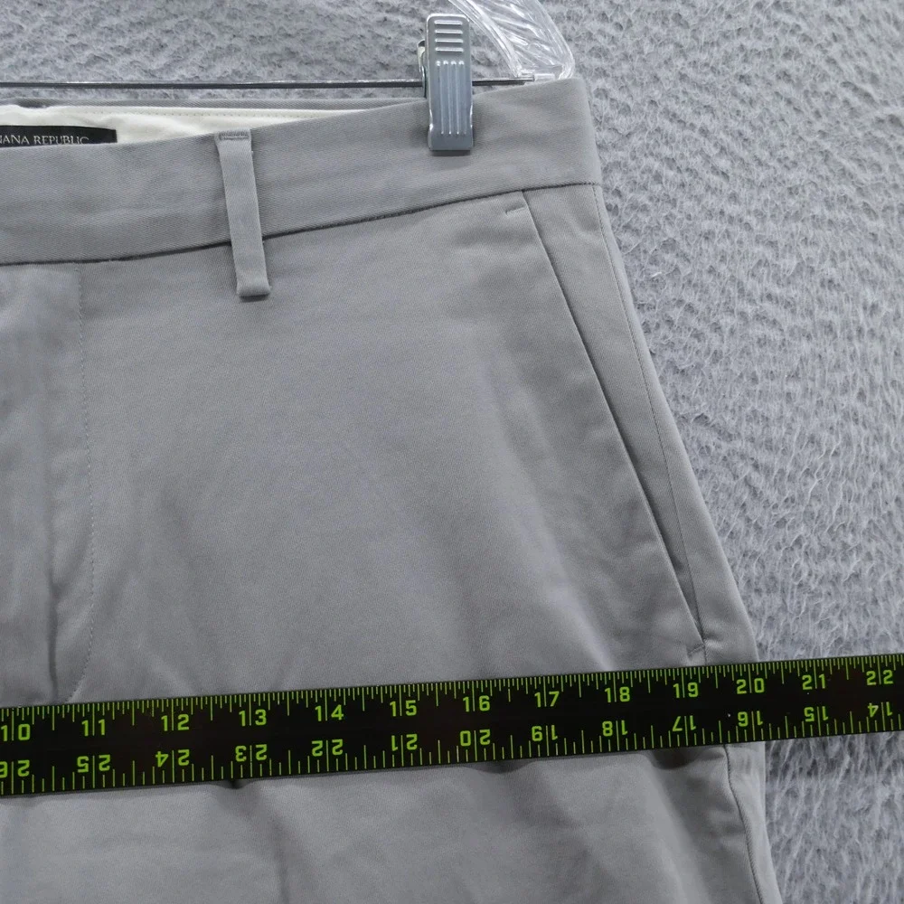 Banana Republic movement chino